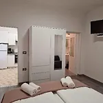 Titonel Πανσιόν Savudrija