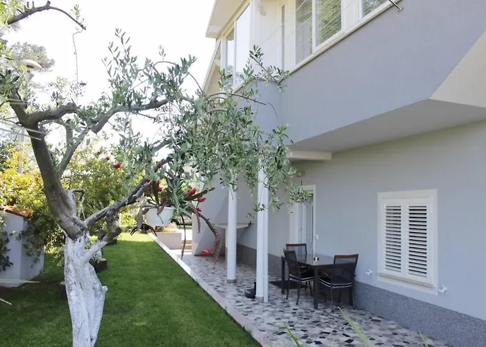 Gostinjska kuća Titonel 3*