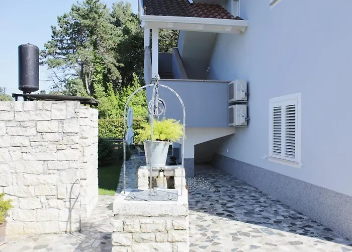 Titonel Gostinjska kuća 3*