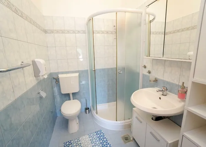 Titonel Gostinjska kuća 3*